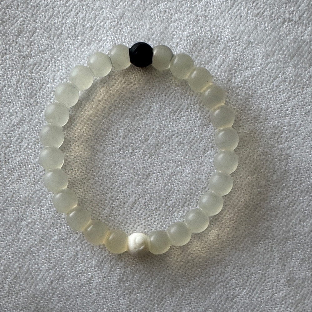 ⚪️ Lokai Classic White Balance Bracelet – Size Small – Unisex - Picture 2 of 2